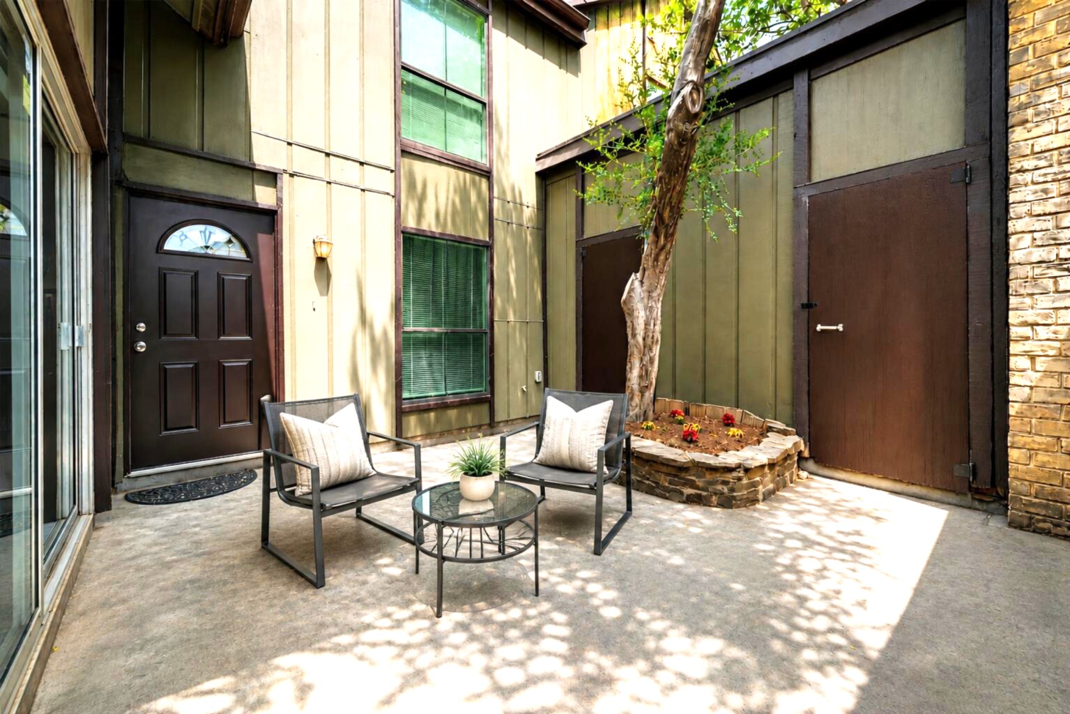 Building Photo - 4629 Country Creek Dr