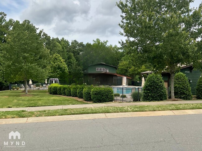 Building Photo - 3602 Exbury Gardens Dr
