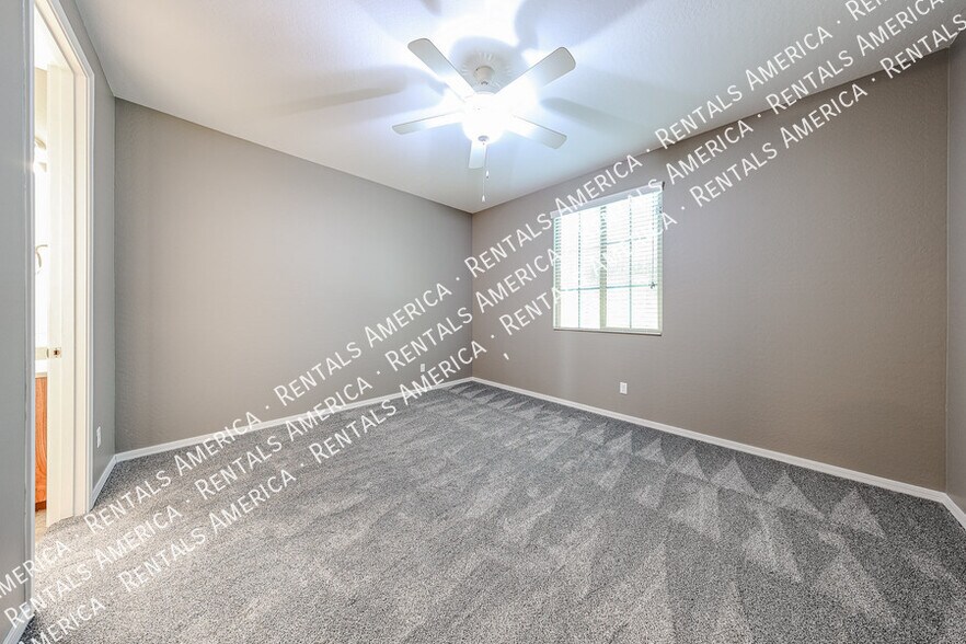 Building Photo - 20658 E Raven Dr