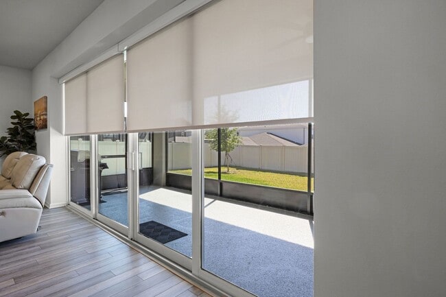 Building Photo - Luxury Living for Lease – 5BR Home with Of...