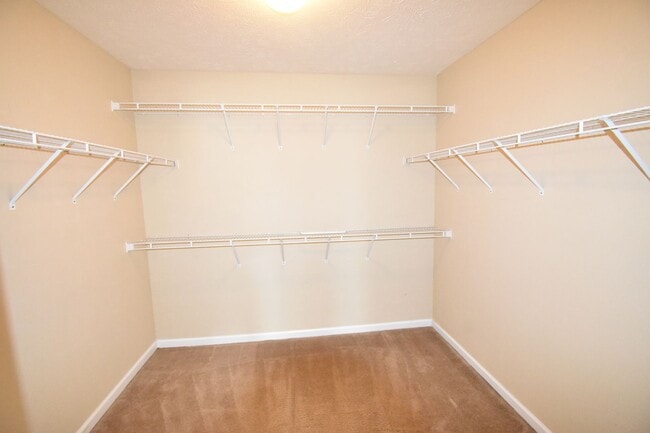 Building Photo - 3 Bedroom and 2.5 Bath Home (No Pets)