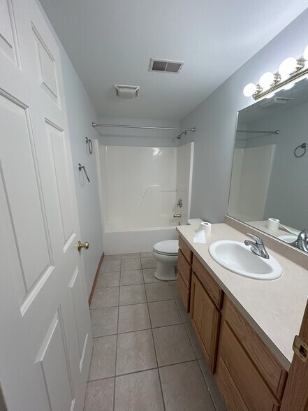 Bathroom #3 - 1051 Tamarack Way