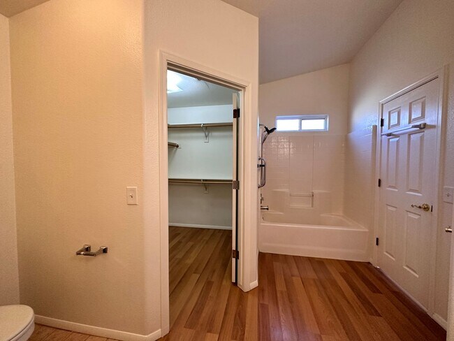 Building Photo - Great 3 Bedroom, 2 Bath Home Centrally located in Kingman!