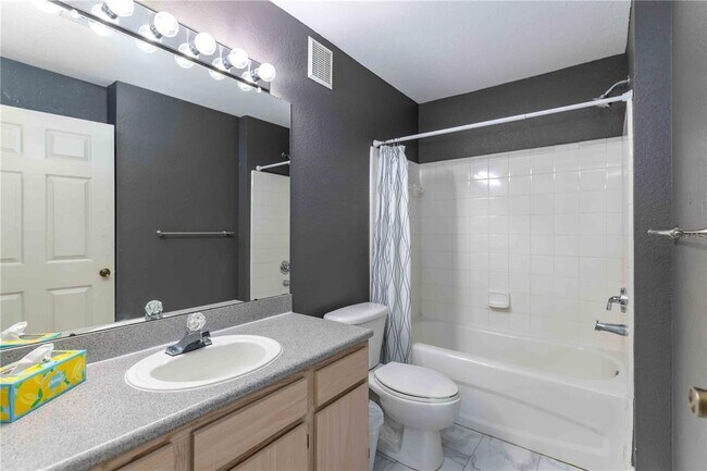 Building Photo - 7428 Vista Way