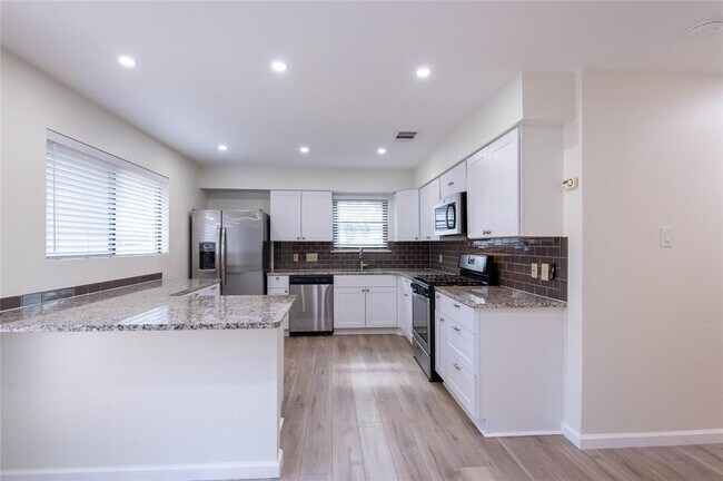 Building Photo - 4515 Keota Dr