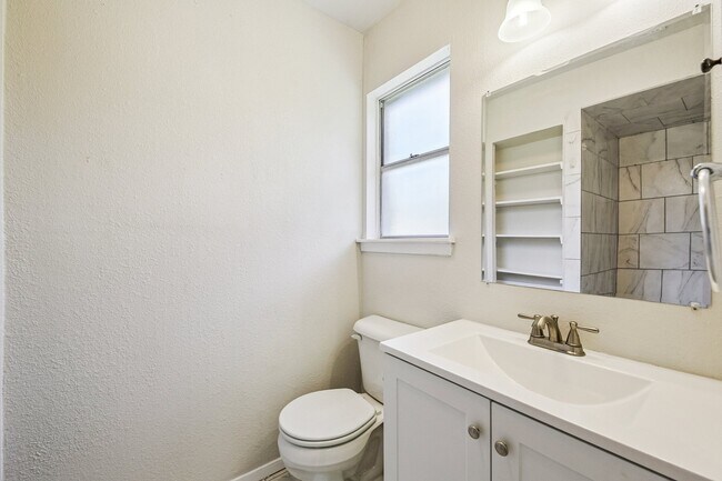 Building Photo - 4218 Mabuni Dr