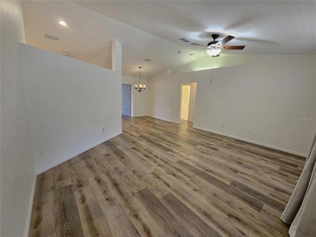 Building Photo - 1088 Panda Rd