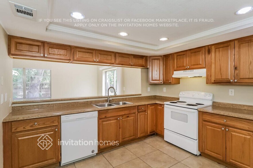Building Photo - 12231 Shadow Ridge Blvd