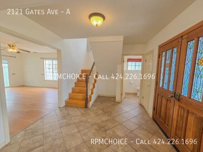 Building Photo - 2121 Gates Ave