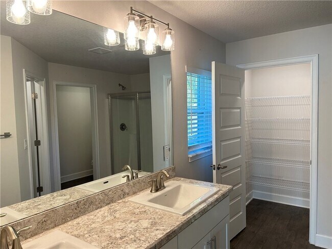 Building Photo - 1391 Seahouse St