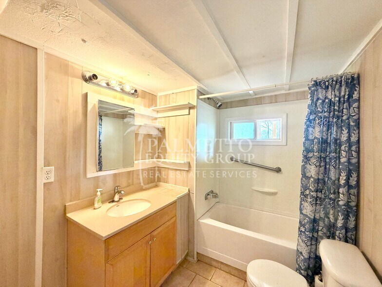 Building Photo - 5258 Ferguson Rd