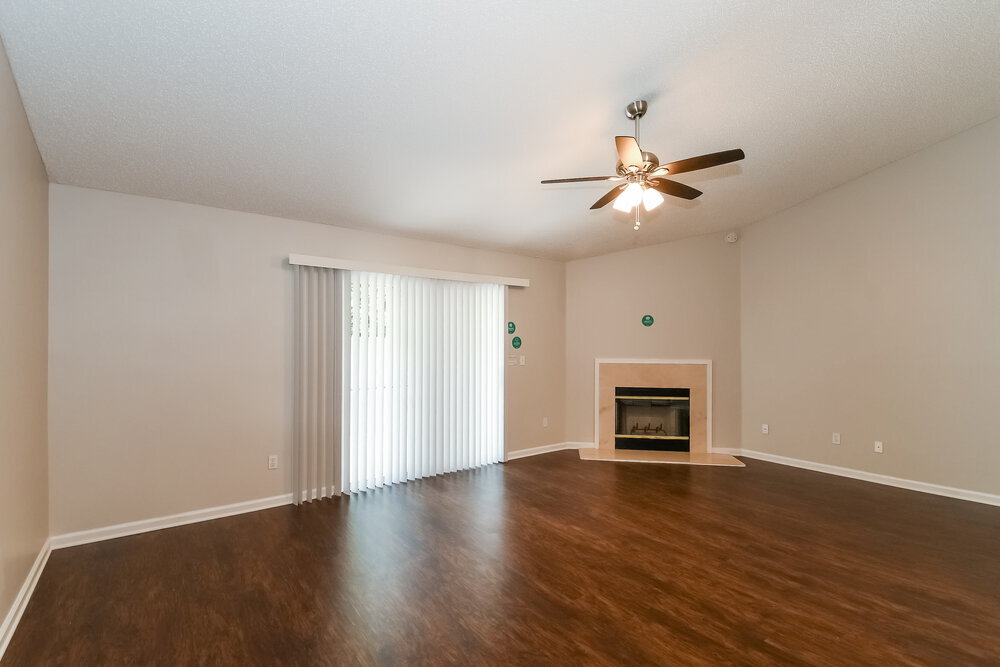 Building Photo - 14036 Crestwick Dr W