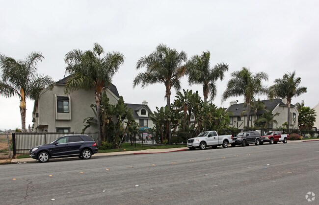 Primary Photo - Bayside Villas