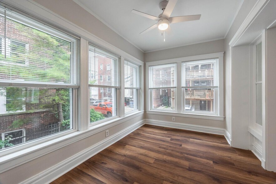 Building Photo - 1227 W Jarvis Ave