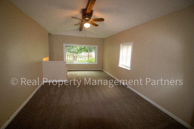 Building Photo - Charming 3 Bed 1 Bath Corner-Lot Ranch on 0.25+ Acres - Lawncare Included