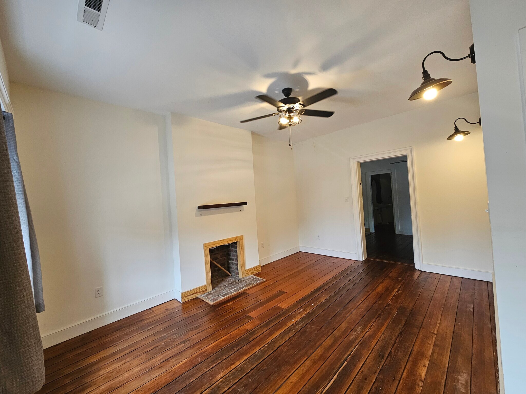bedroom 2 - 308 E Leigh St