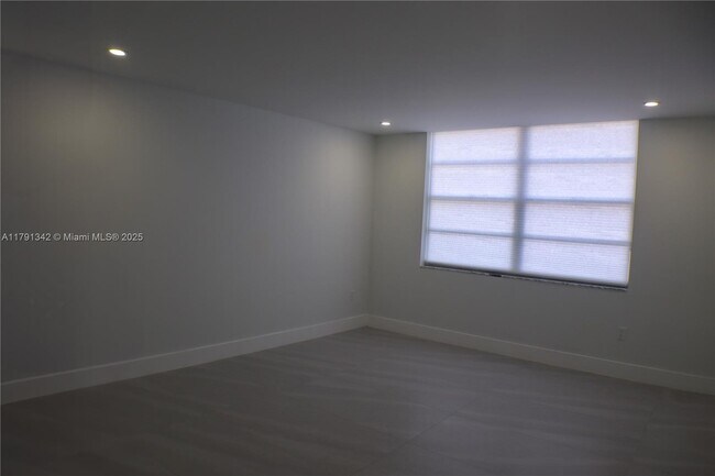 Building Photo - 2750 NE 183rd St