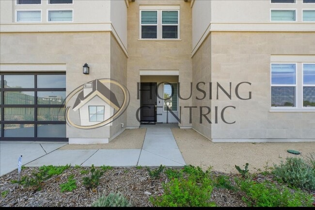 Building Photo - Unparalleled Executive Luxury Rental Home in Gated Community