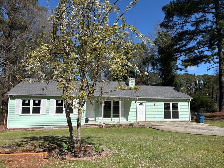 Building Photo - 429 Strickland Ct