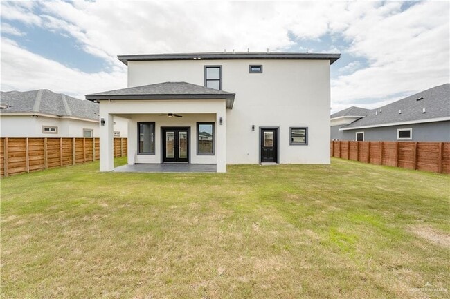 Building Photo - 38 Lago Delton