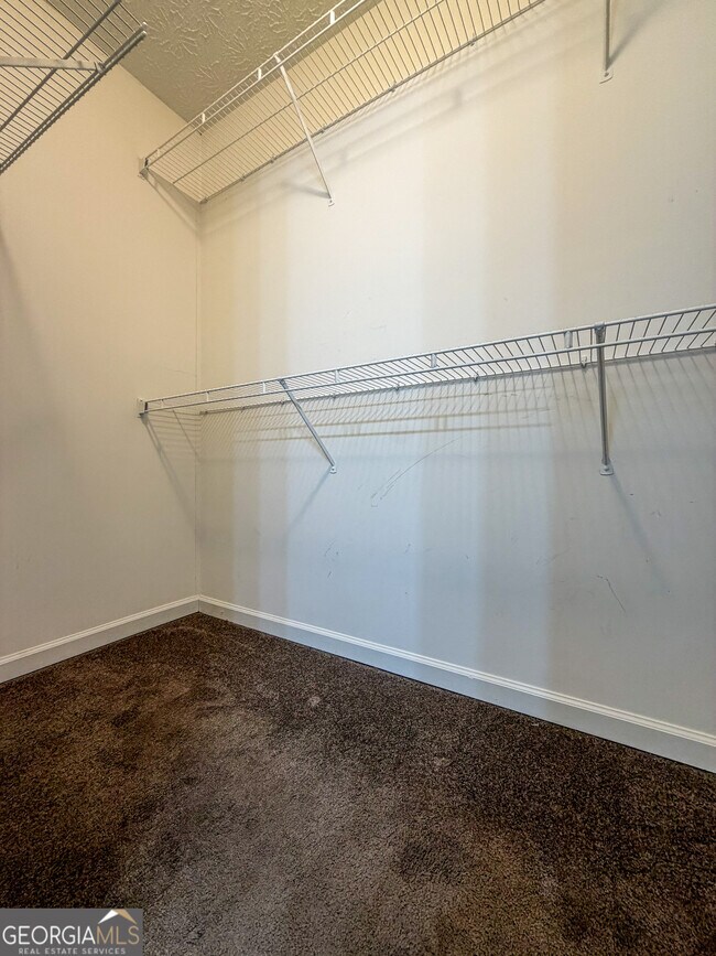 Building Photo - 2711 Highland Ridge NW