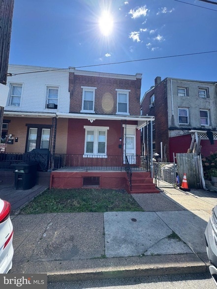 Building Photo - 2042 Cemetery Ave