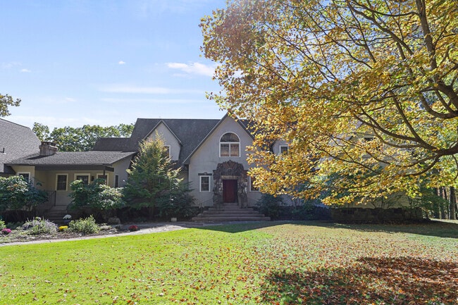 Building Photo - 36 Millard Rd