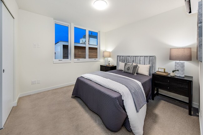 Building Photo - New Construction Townhouse - 2 Bedroom Columbia City