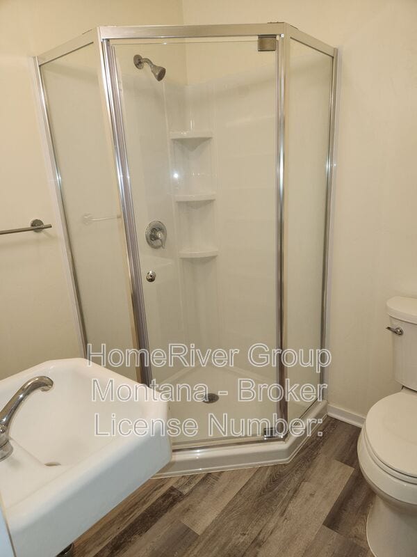 Building Photo - 334 W Alder St