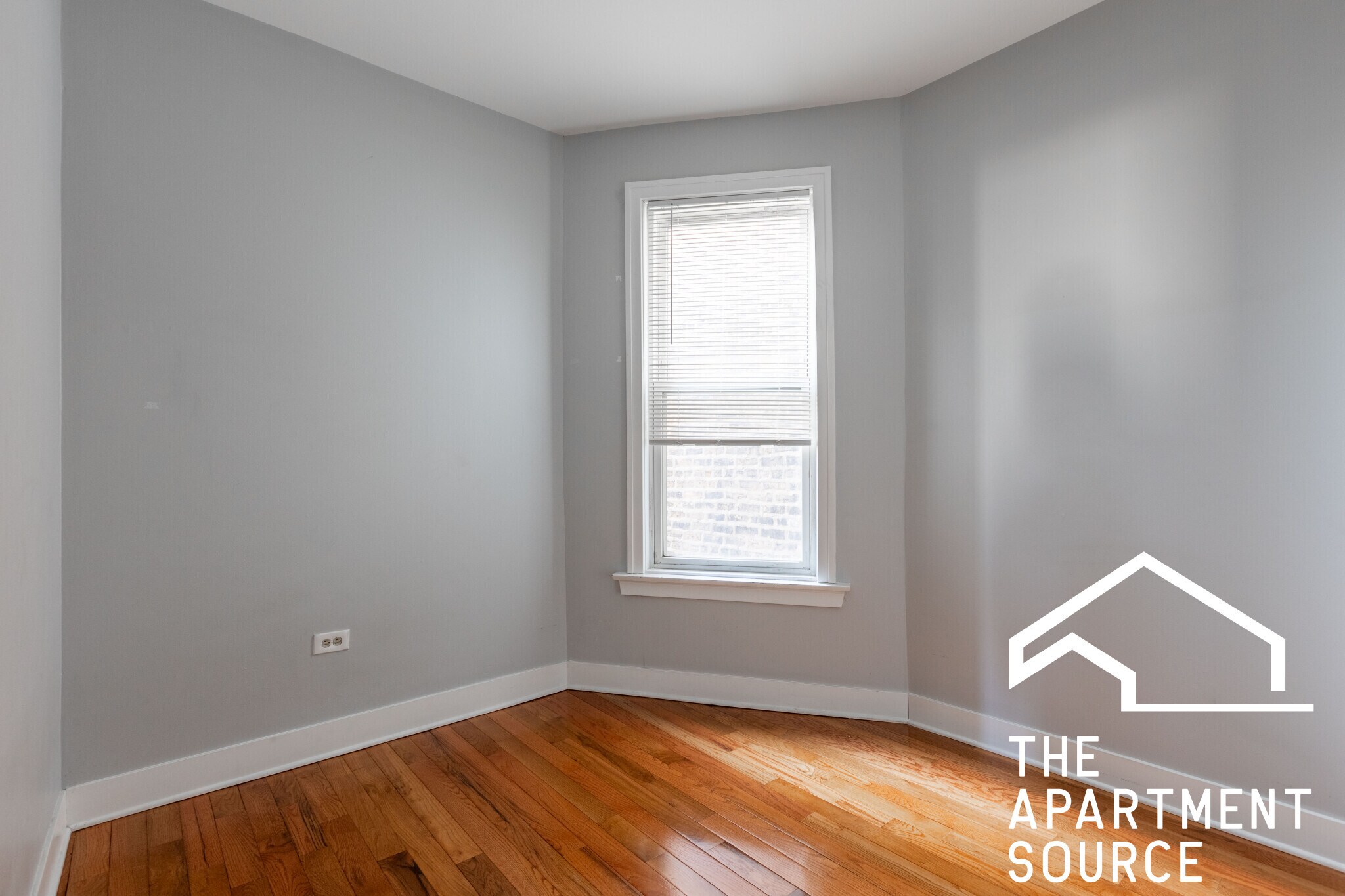 Building Photo - 4736 W Armitage Ave