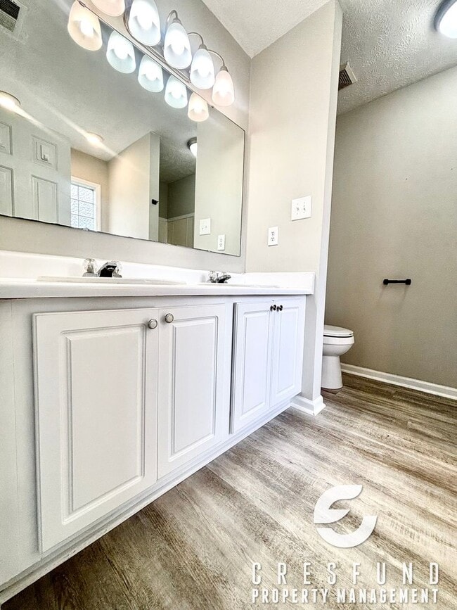 Building Photo - Located 20 minutes from Ft. Bragg! 3 Bed, 2 Bath - READY FOR MOVE IN TODAY!