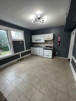 Building Photo - 56 Fabyan Pl