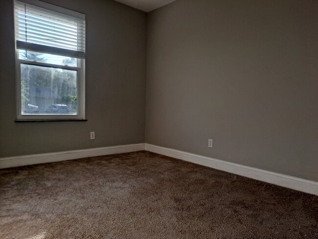 Building Photo - 6101 Cougar Dr