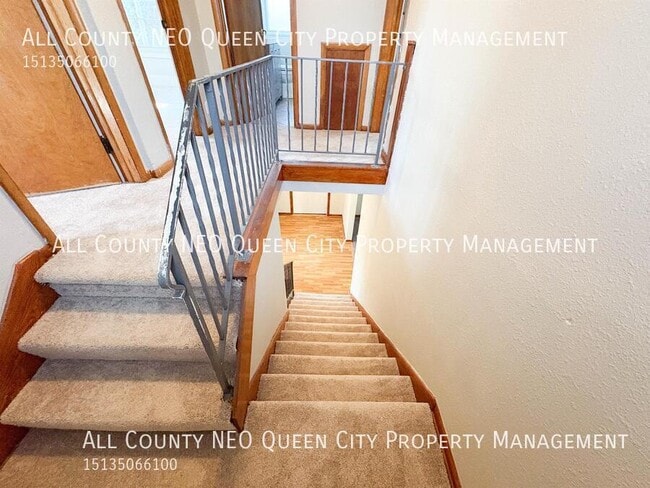 Building Photo - 22 E Siebenthaler Ave