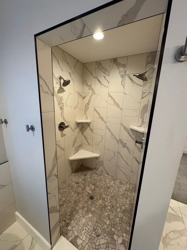 Building Photo - Beautiful 4 Bedroom Home in Desirable Wasilla Neighborhood!