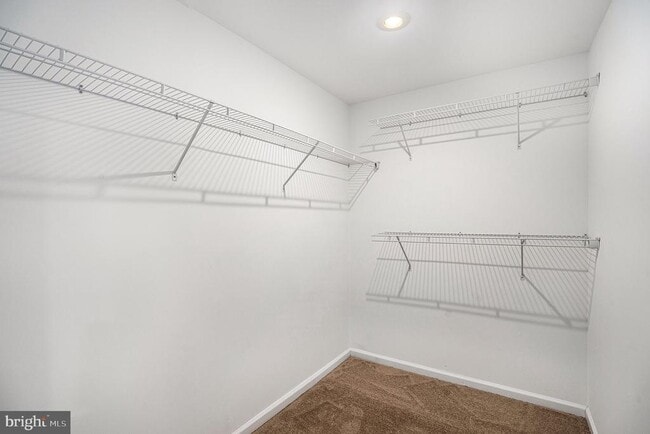 Building Photo - 235 Roberts Ave