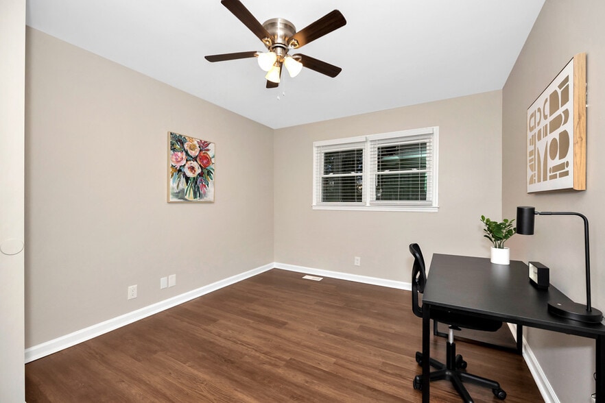 Building Photo - 4206 Holmes Ave NW