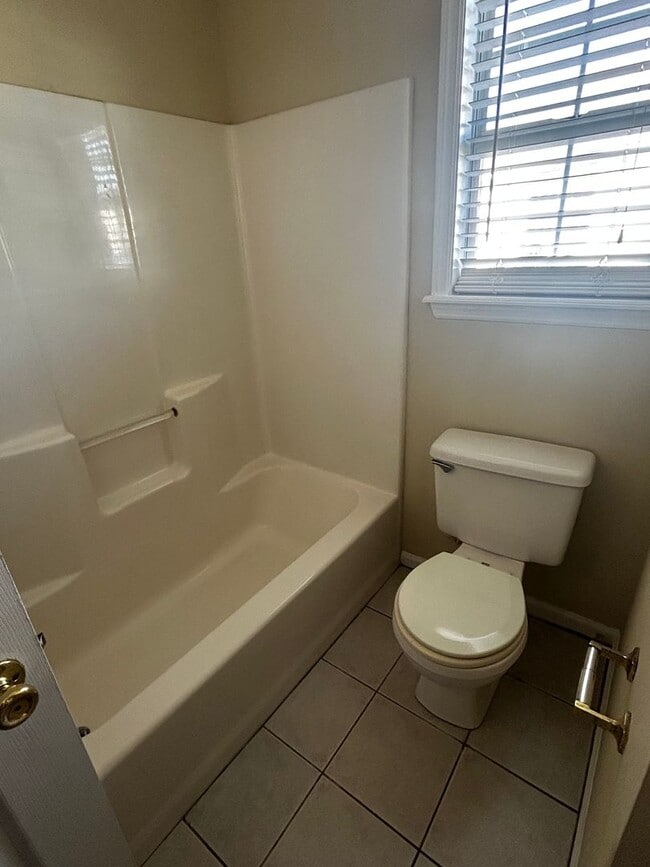 Building Photo - 4044 Chadwyck Dr