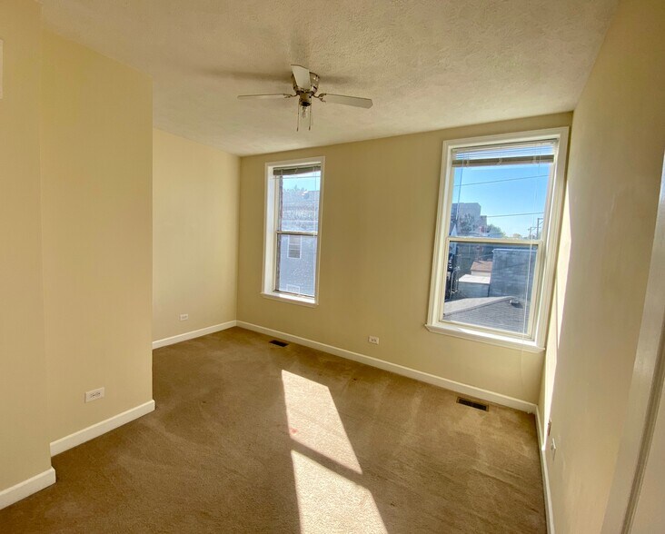 Bedroom 1 - 1152 W 19th Pl