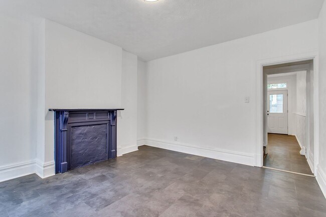 Building Photo - 5232 1/2 Natrona Way