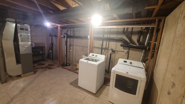 Building Photo - 1426 Bear Flag Dr