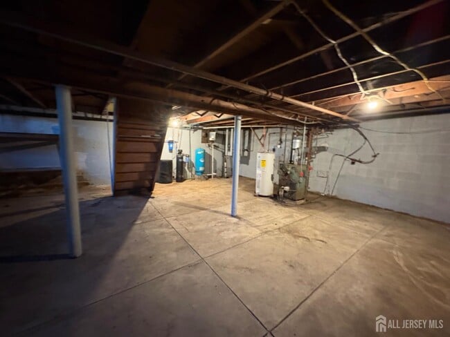 Building Photo - 903 Park Ave