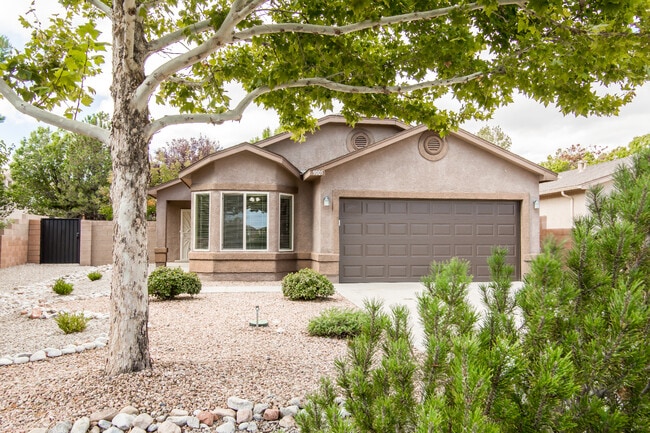 Building Photo - 9005 Rio Galisteo Pl NW