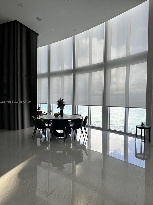 Building Photo - 15901 Collins Ave