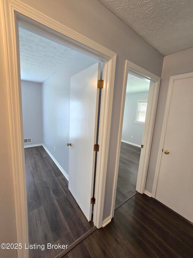 Building Photo - 9313 Le Beau Ct