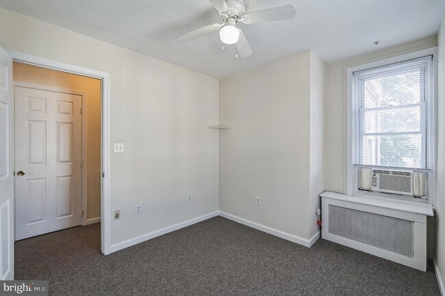 Building Photo - 100 Ripka St