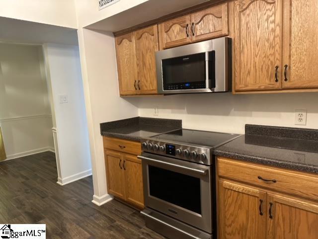 Building Photo - 126 Inglewood Way