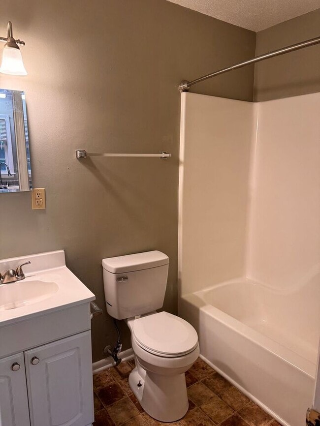 Building Photo - Duke View Apartments