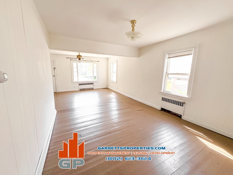 Building Photo - 16 Short St