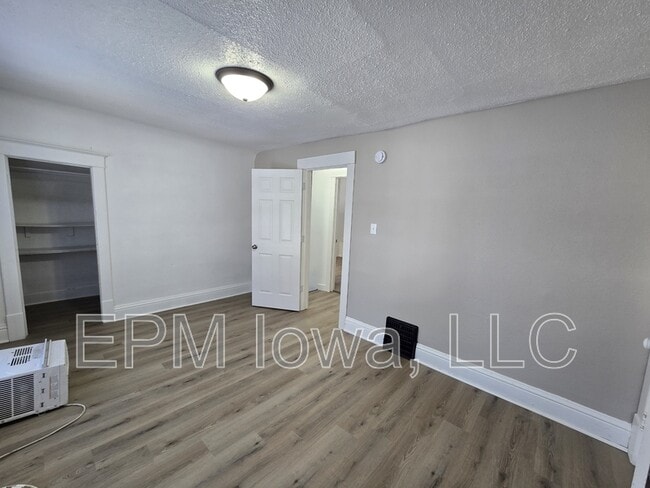 Building Photo - 827 Dawson St